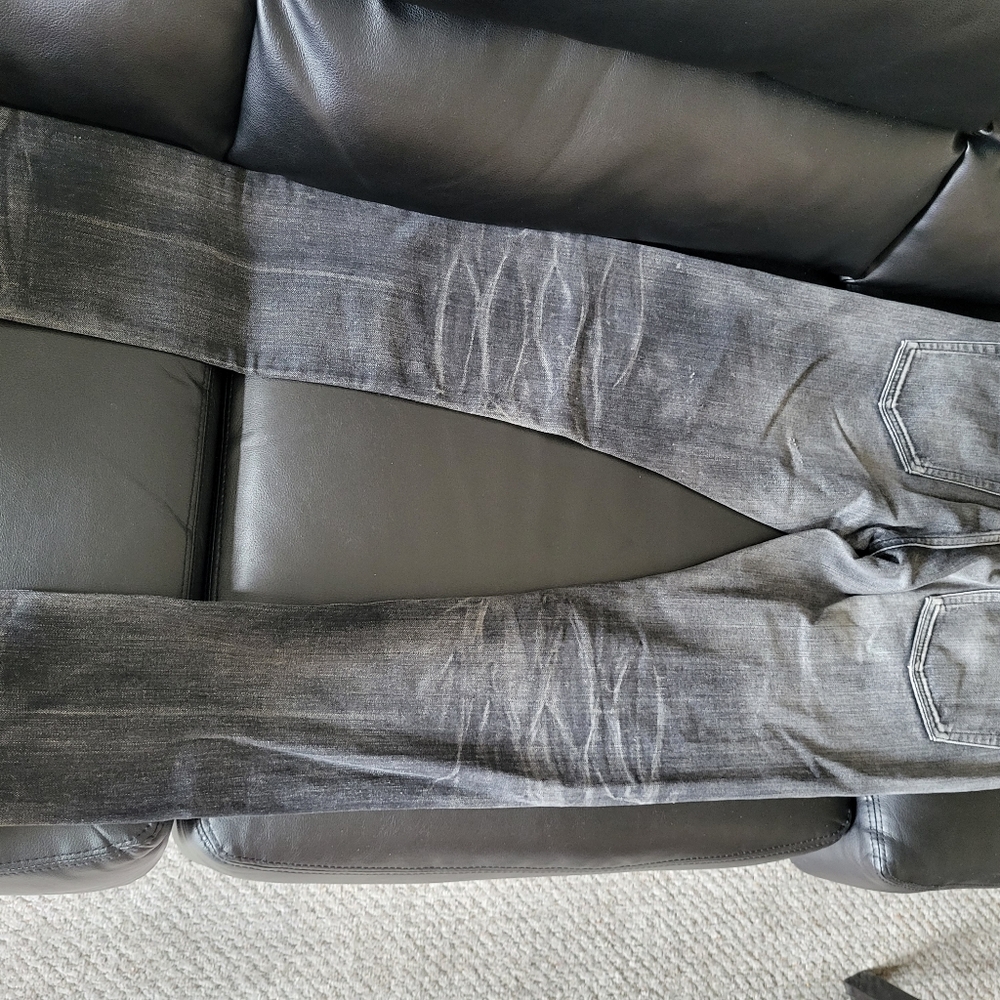 John Elliott The Cast II Rigid Jeans in Washed Black. 30X32